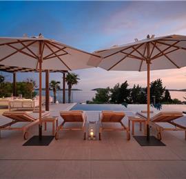 5 bedroom villa with infinity pool and sea views Hvar Town, sleeps 10